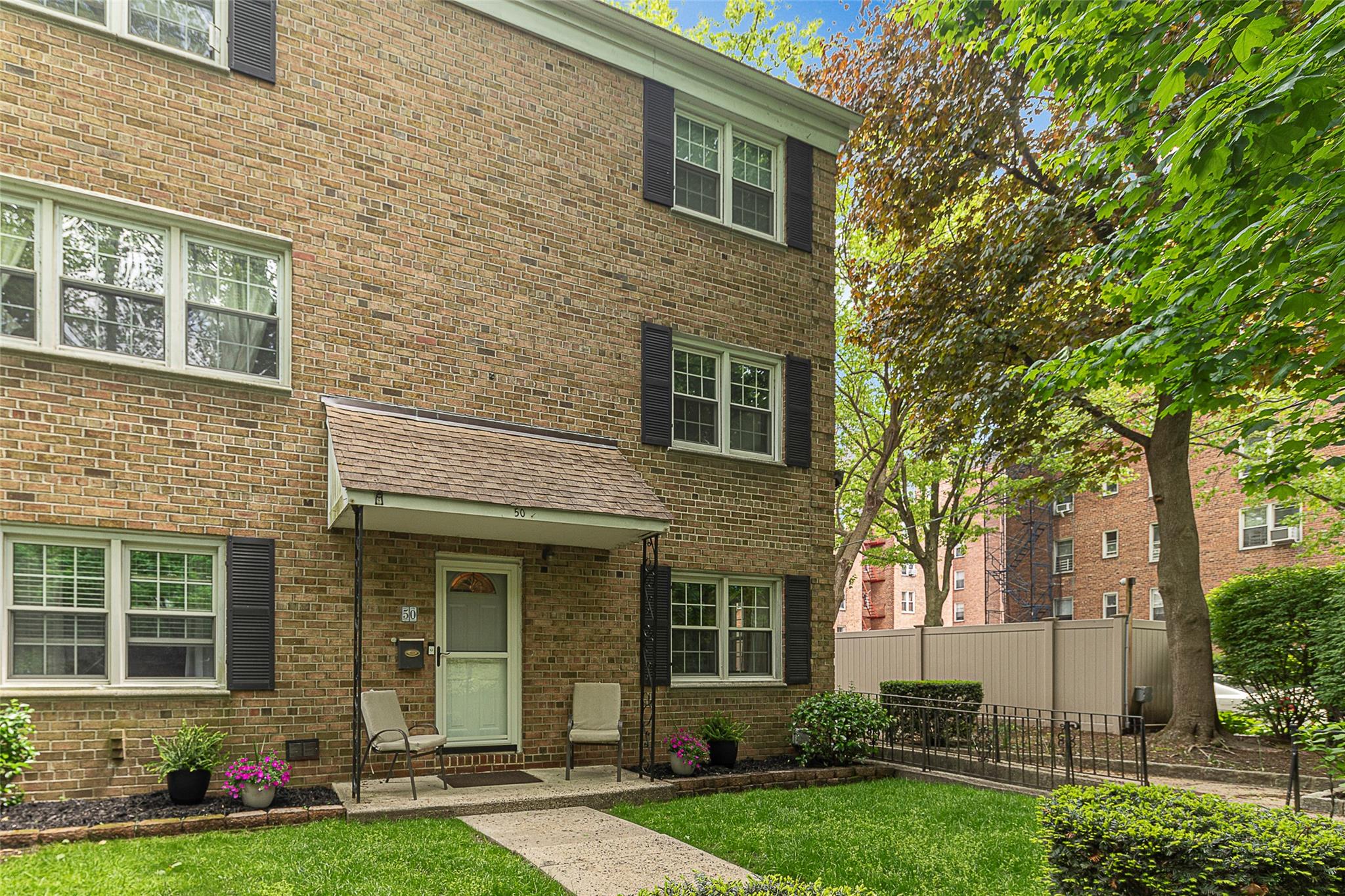 50 Louisiana Avenue #9R, Bronxville, New York image 2