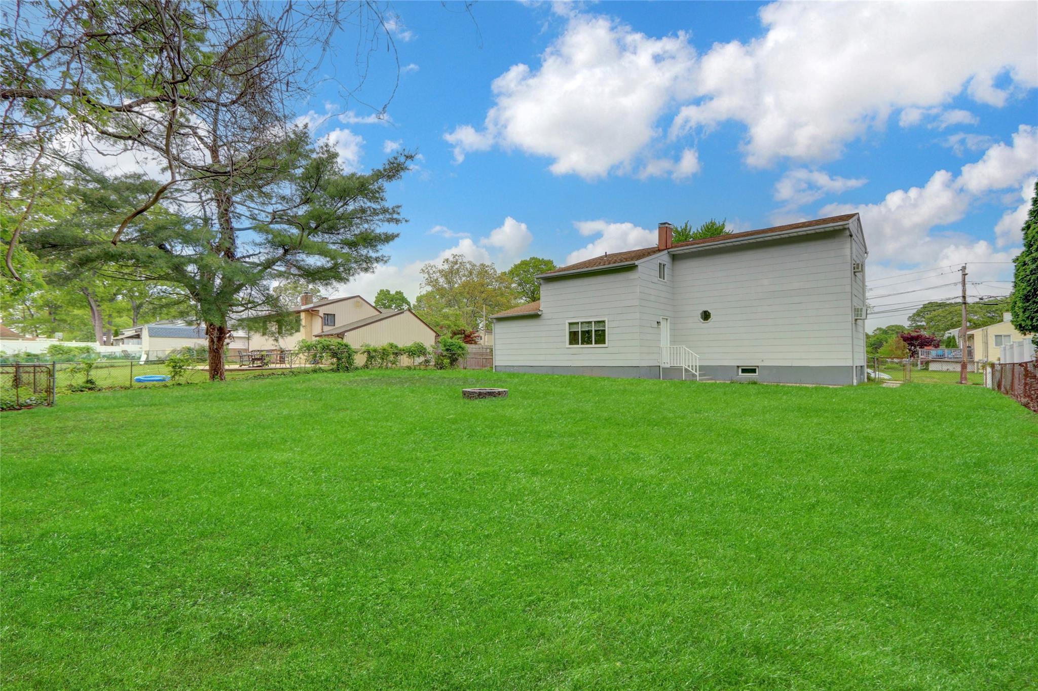 16 Allegheny Drive, Farmingville, New York image 18