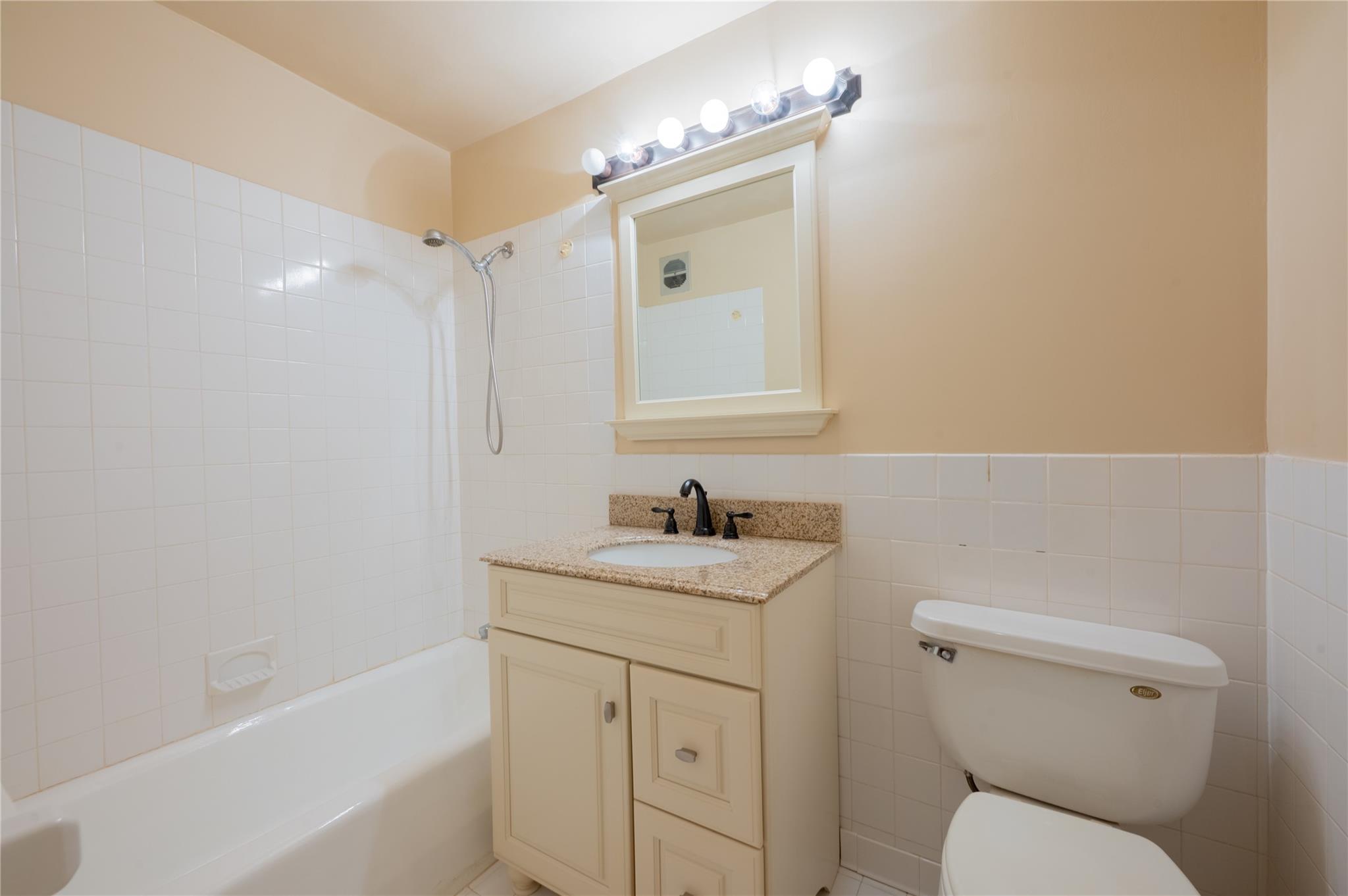 34 Pearsall Avenue #3J, Glen Cove, New York image 15
