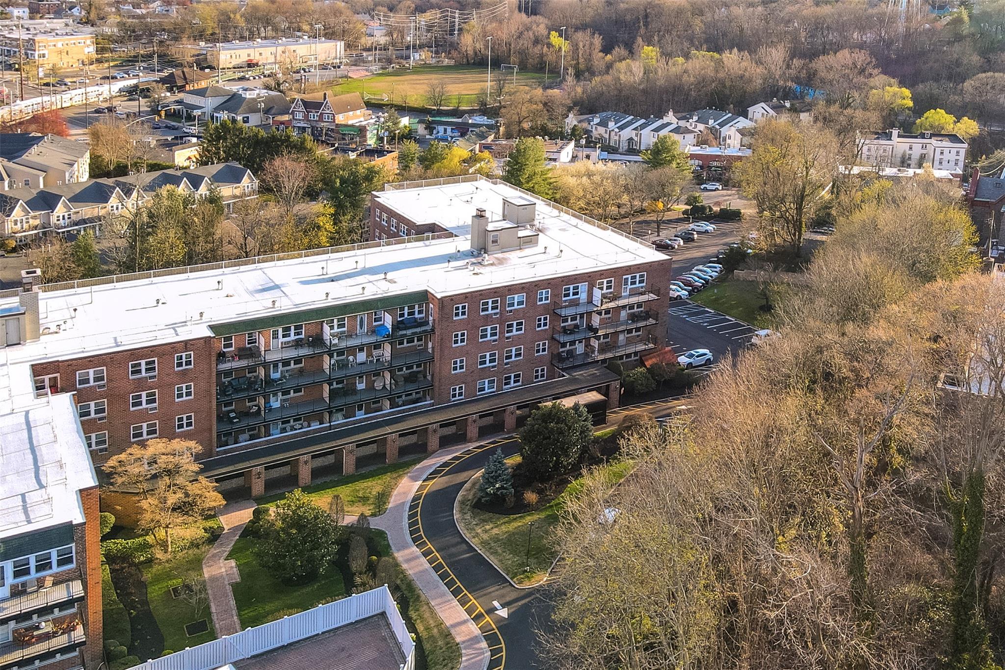 34 Pearsall Avenue #3J, Glen Cove, New York image 28