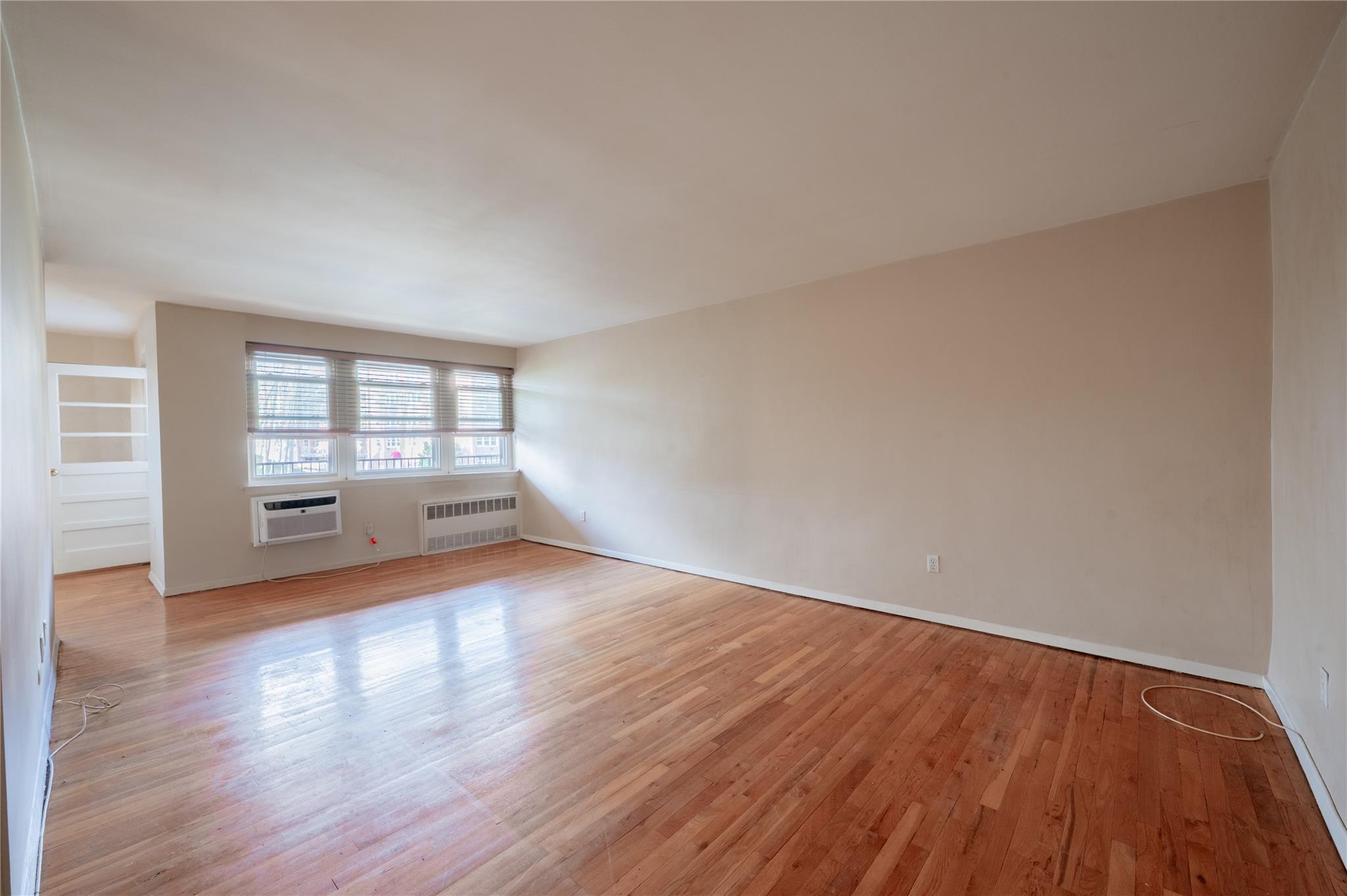 34 Pearsall Avenue #3J, Glen Cove, New York image 4