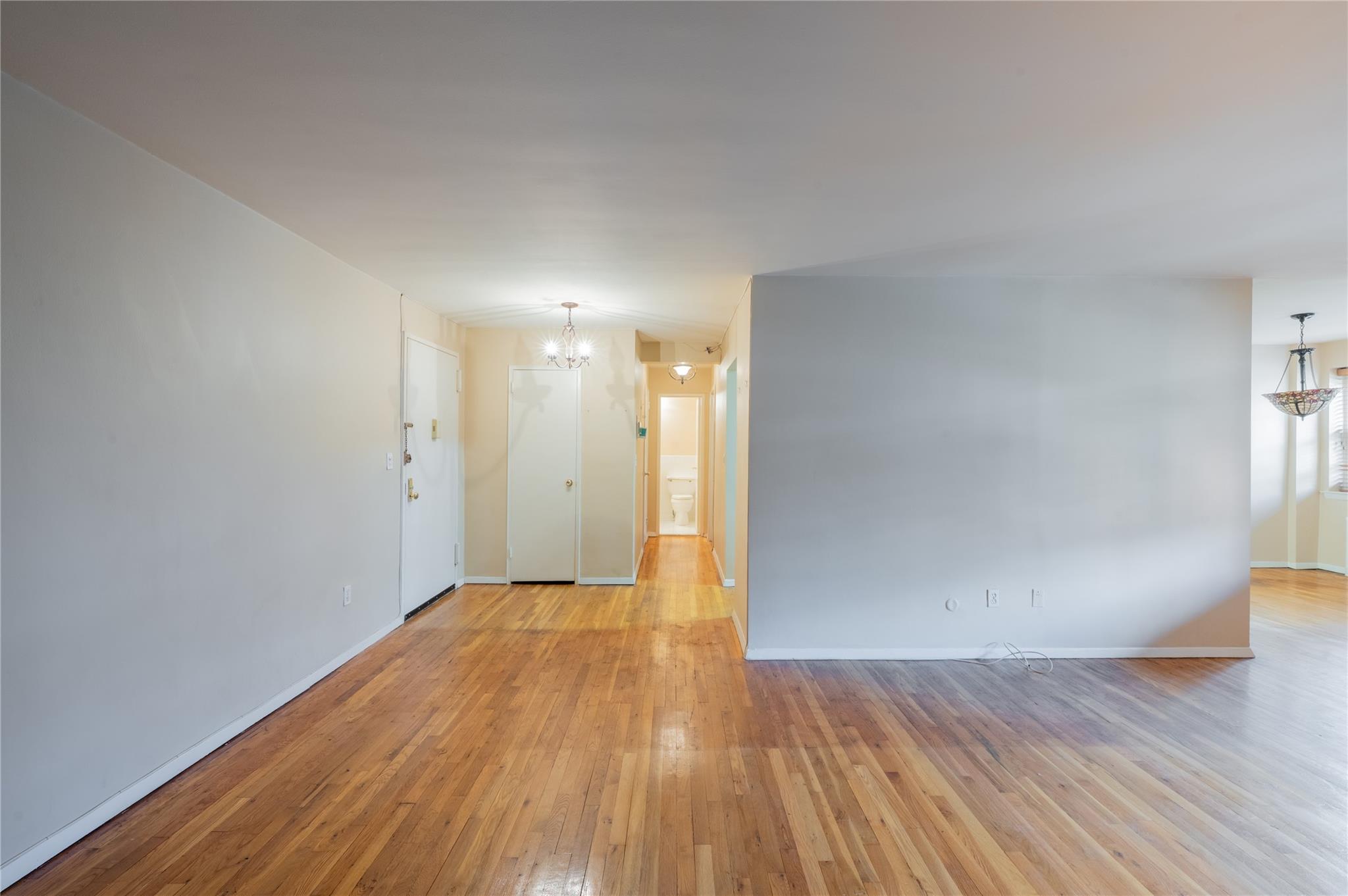 34 Pearsall Avenue #3J, Glen Cove, New York image 1