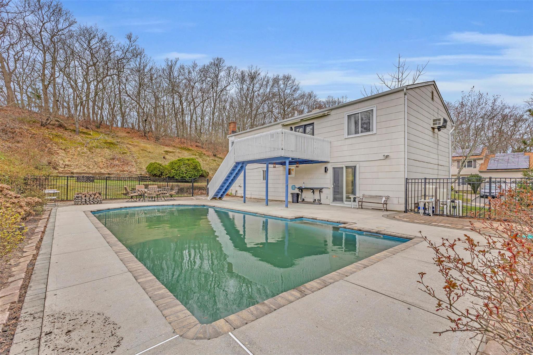 12 Lamb Place, Dix Hills, New York image 33