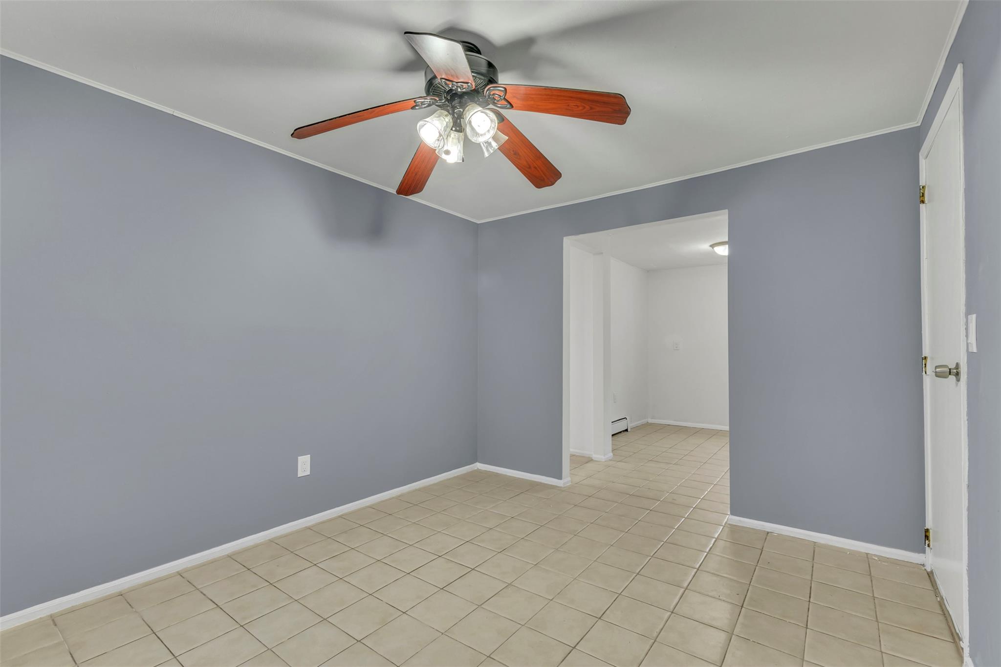 12 Lamb Place, Dix Hills, New York image 27