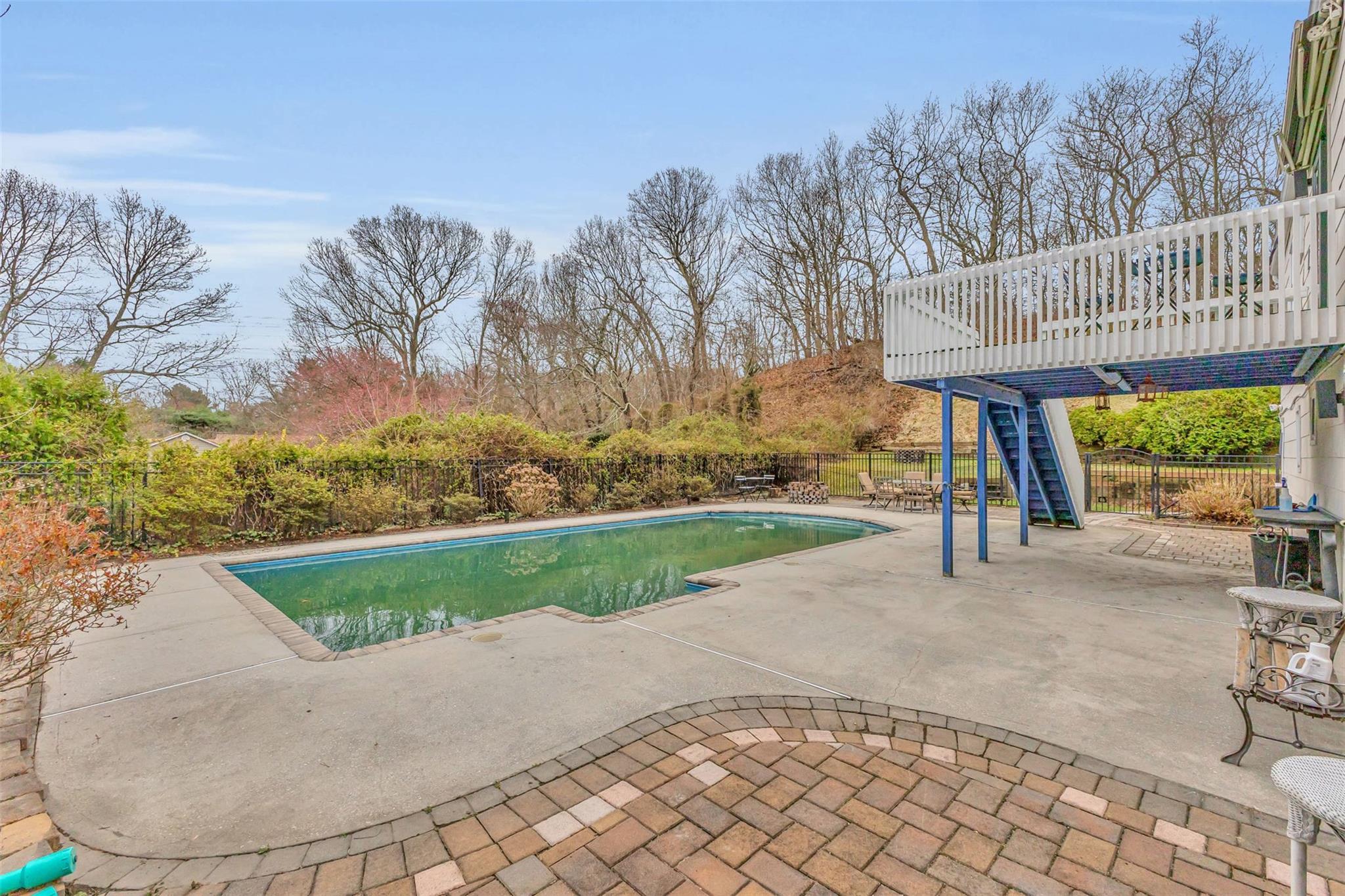 12 Lamb Place, Dix Hills, New York image 34