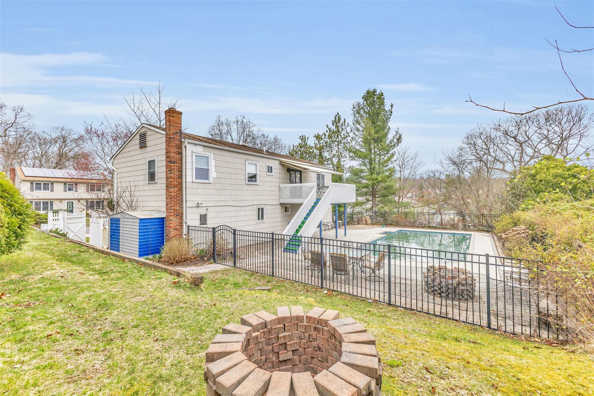 12 Lamb Place, Dix Hills, New York image 31