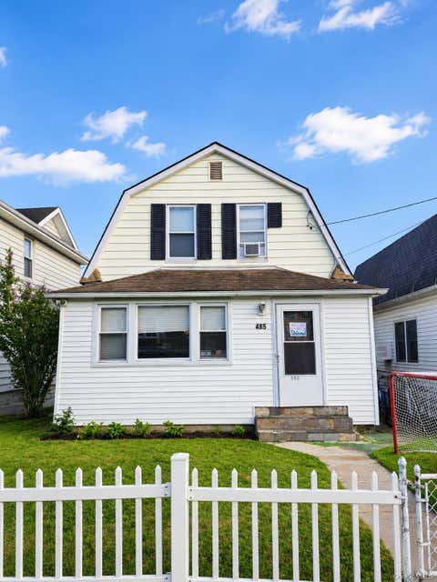 Homes For Sale - 485 5th Avenue<br/> Cedarhurst, NY 11516