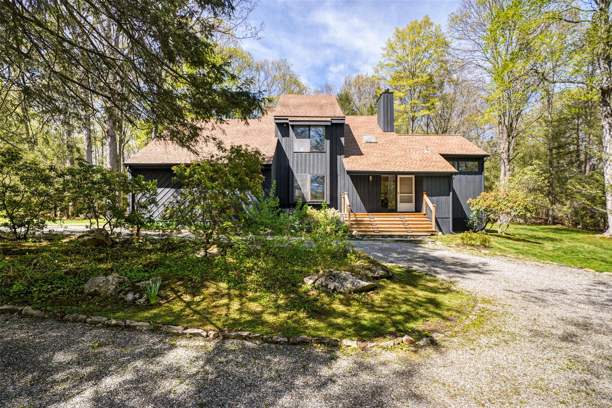 9 Winterbottom Lane, Pound Ridge, New York image 1