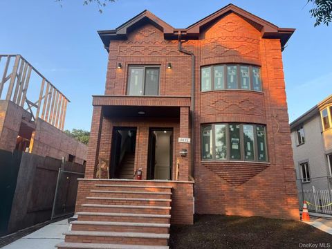 6973 229th Street Oakland Gardens NY 11364