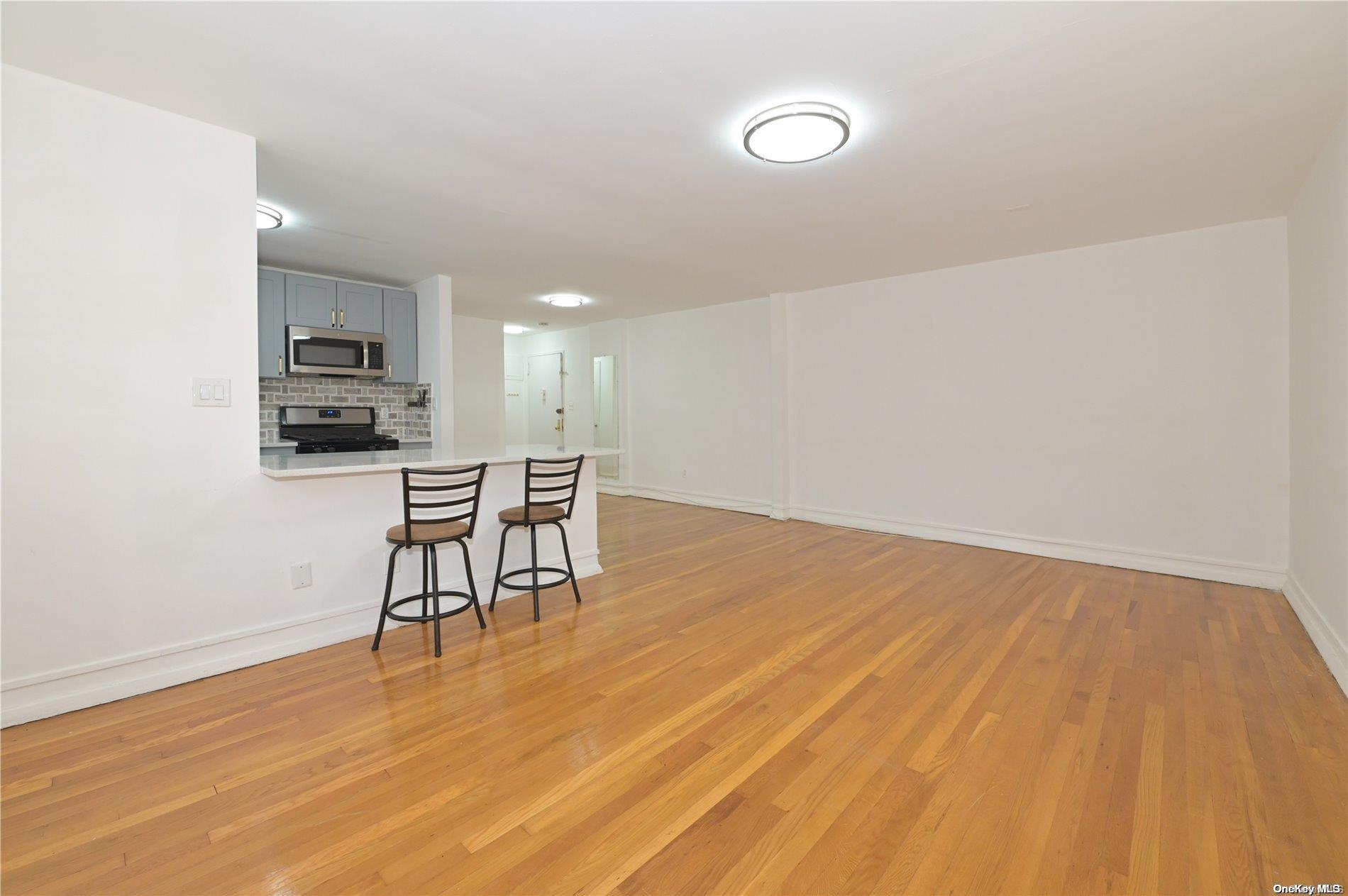 30 Stoner Avenue #3R, Great Neck, New York image 8