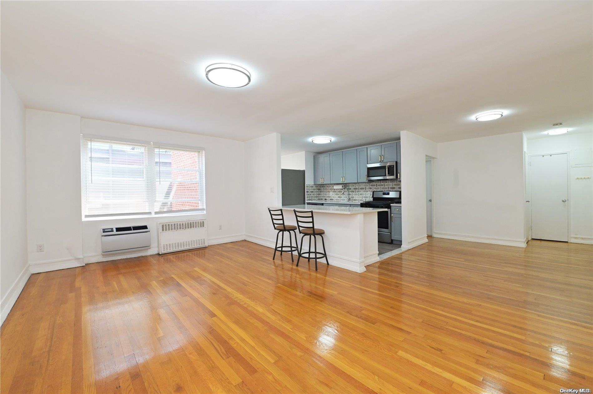 30 Stoner Avenue #3R, Great Neck, New York image 3