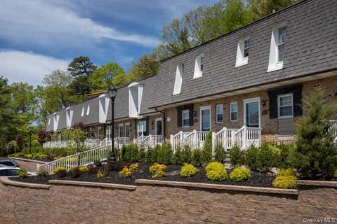 Apartment For Rent - 100 Villa D'est Drive #A-10<br/> Suffolk County, Coram, NY 11727