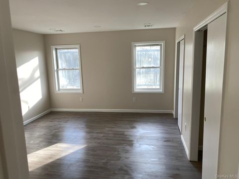 Photo of 15 Zazversky Road, Pine Bush, NY 12566 (MLS # 929826) Photo of 15 Zazversky Road, Pine Bush, NY 12566 (MLS # 929826)