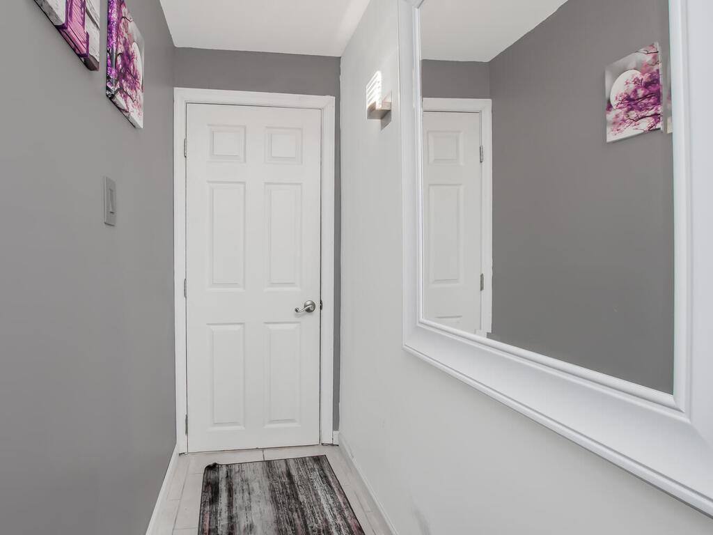 34 New Hampshire Avenue, Bay Shore, New York image 23