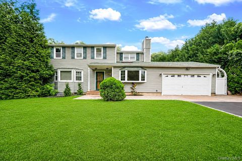 Homes For Sale - 35 Scout Trail<br/> Ridge, NY 11961