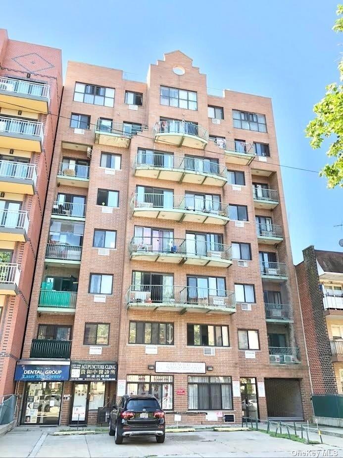 144-48 Roosevelt Avenue #3B, New York, New York image 1