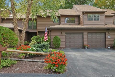 Condo For Sale - 172 Woods Brooke Circle<br/> Westchester County, Ossining, NY 10562