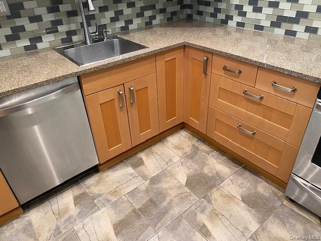 263-17 74th Avenue E-2