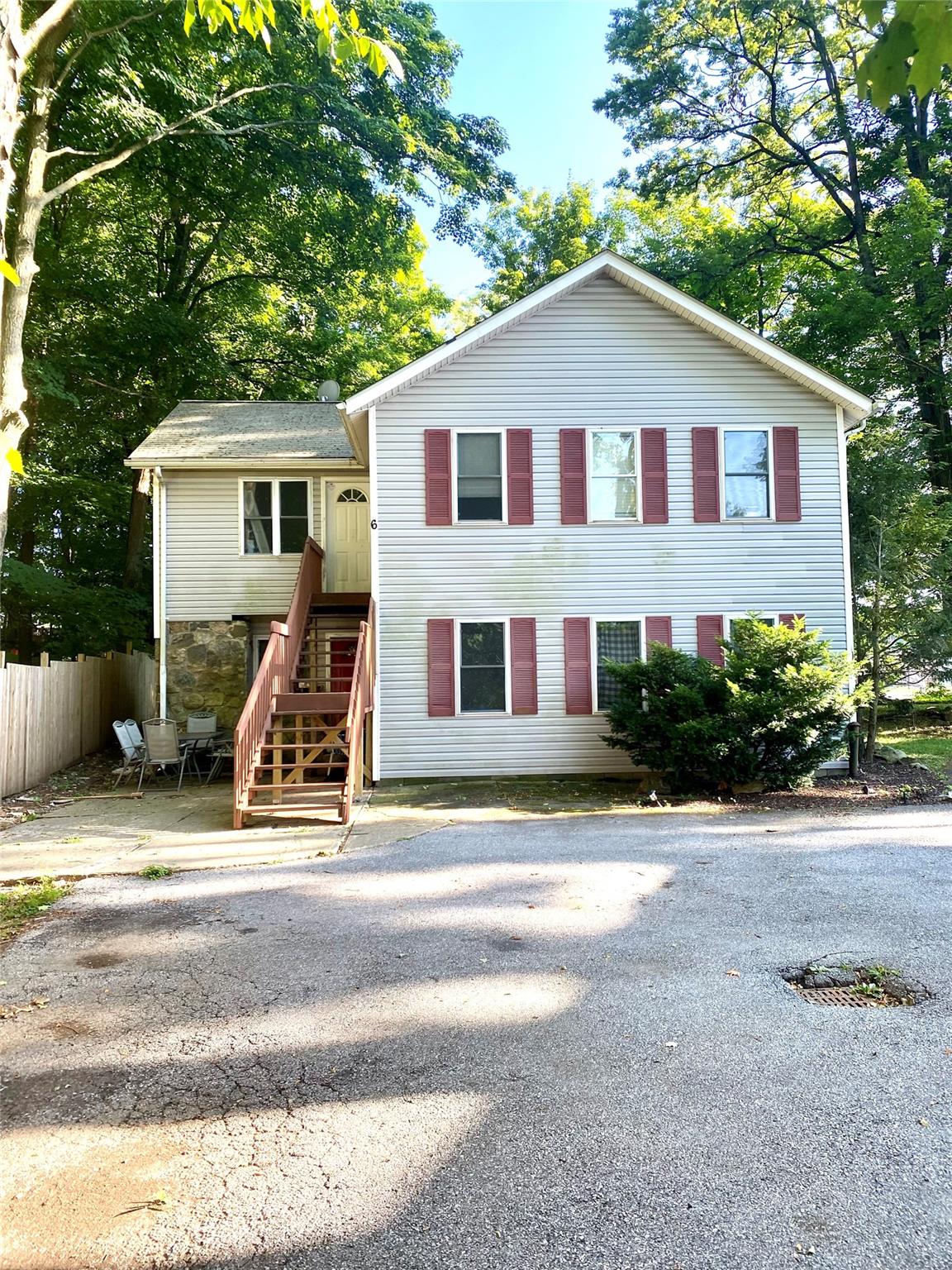 Rental Property at E Main Street 6, Shrub Oak, New York - Bedrooms: 3 
Bathrooms: 2 
Rooms: 6  - $3,000 MO.