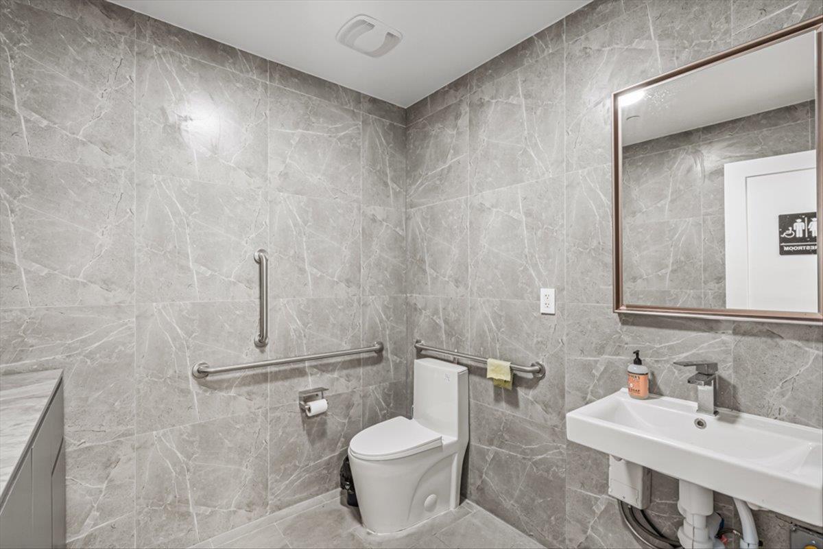 20-22 W College Point Boulevard Court, College Point, New York image 6