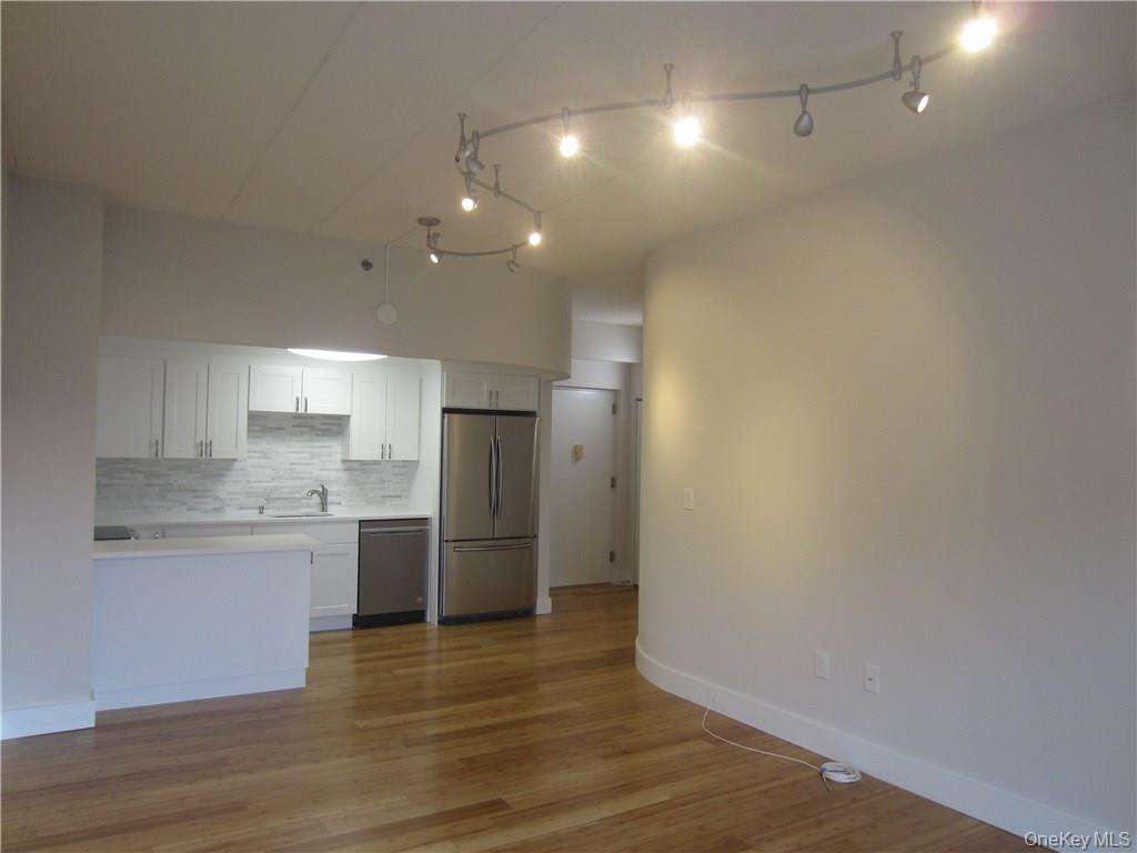 123 Mamaroneck Avenue 111