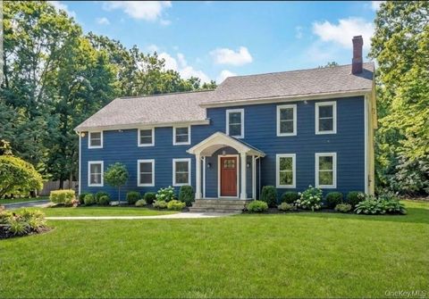 Homes For Sale - 30 New Mill Road<br/> Suffolk County, Smithtown, NY 11787