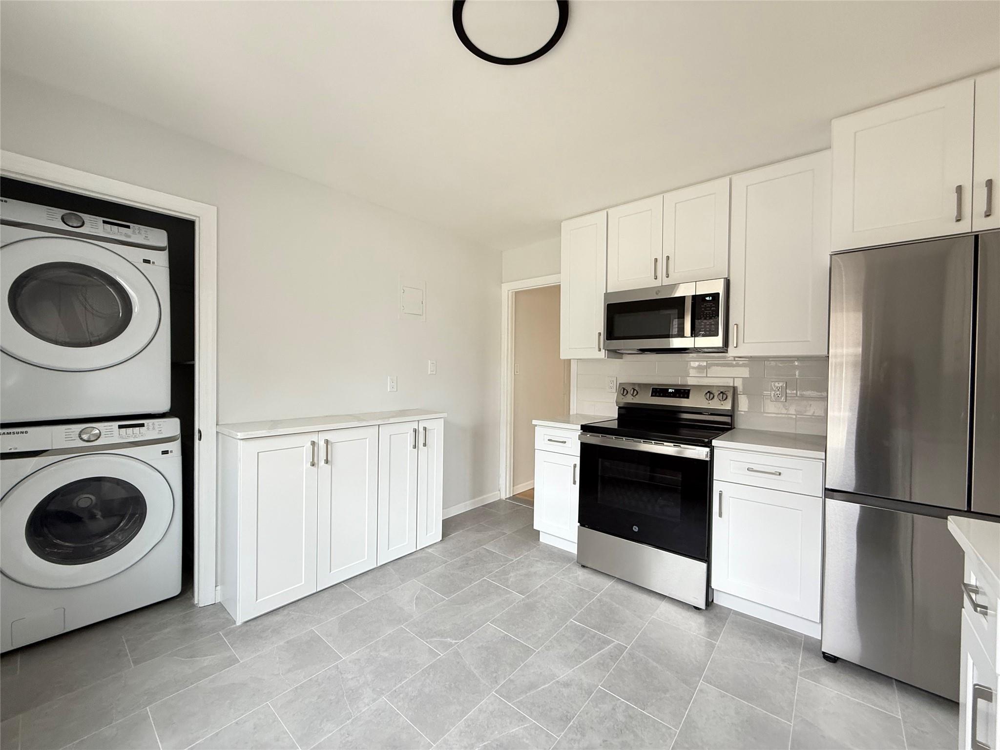 16-17 Bell Boulevard, Bayside, New York image 21