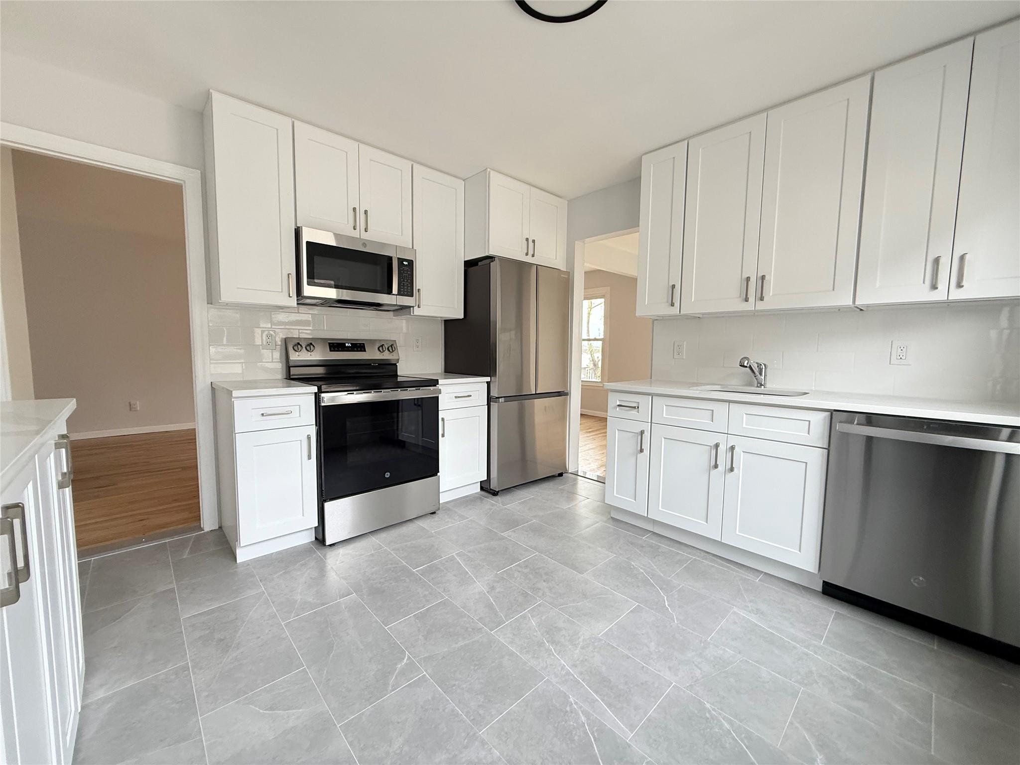 16-17 Bell Boulevard, Bayside, New York image 19