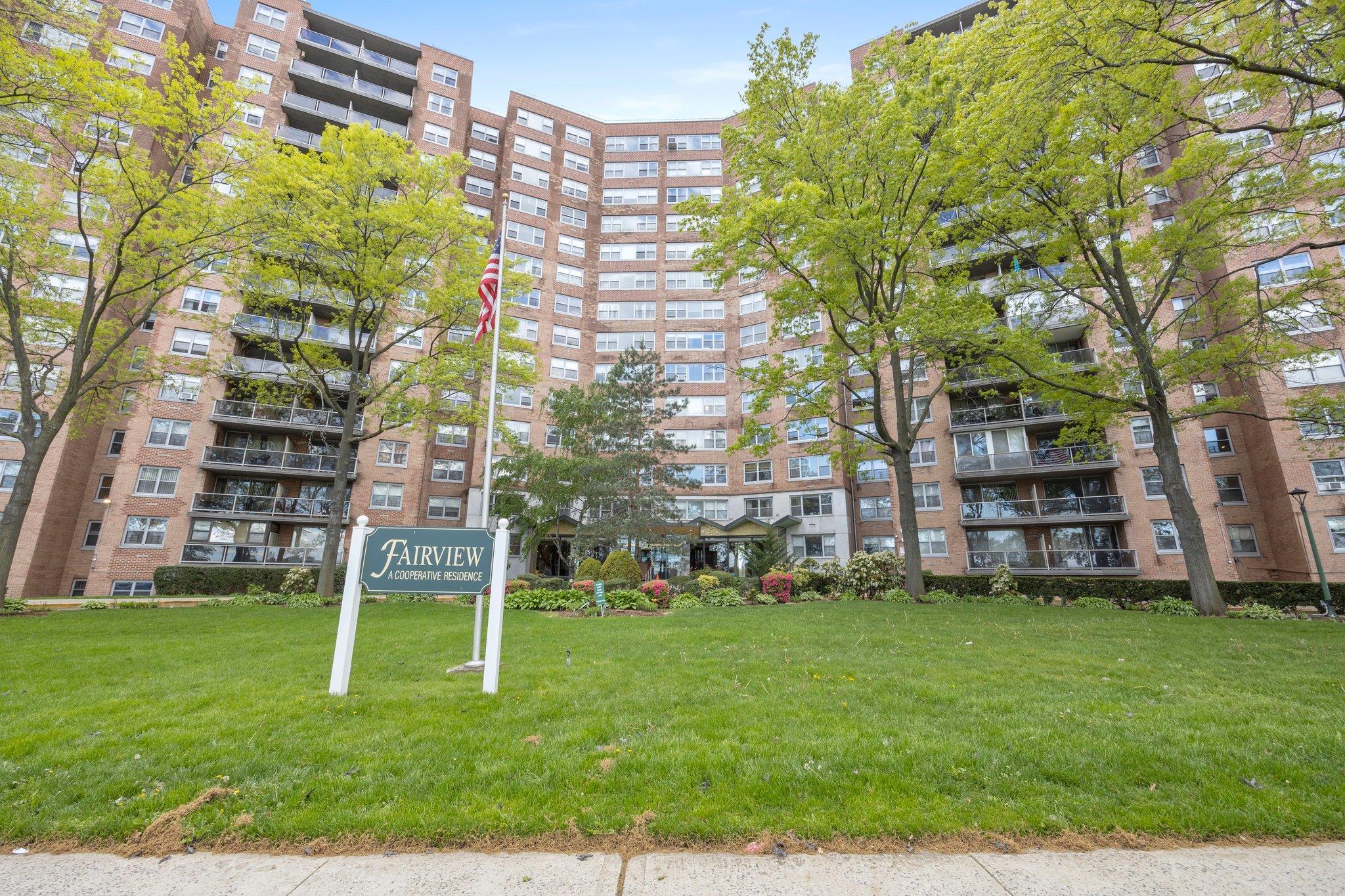 61-20 Grand Central Parkway Pkwy #A901, New York, New York image 10