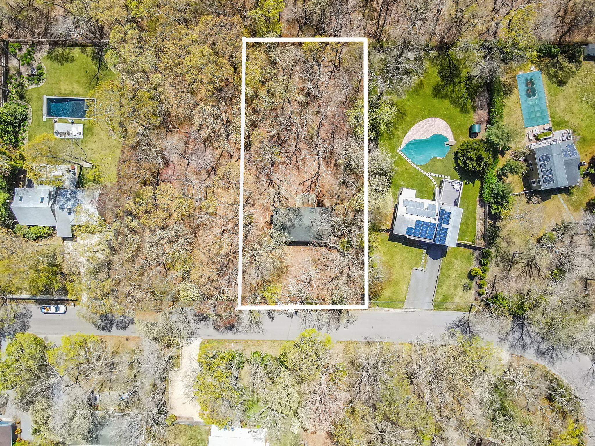 80 Runnymede Drive, East Hampton, New York image 14