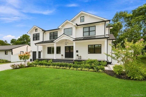 Homes For Sale - 8 Allison Drive<br/> Nassau County, Old Bethpage, NY 11804