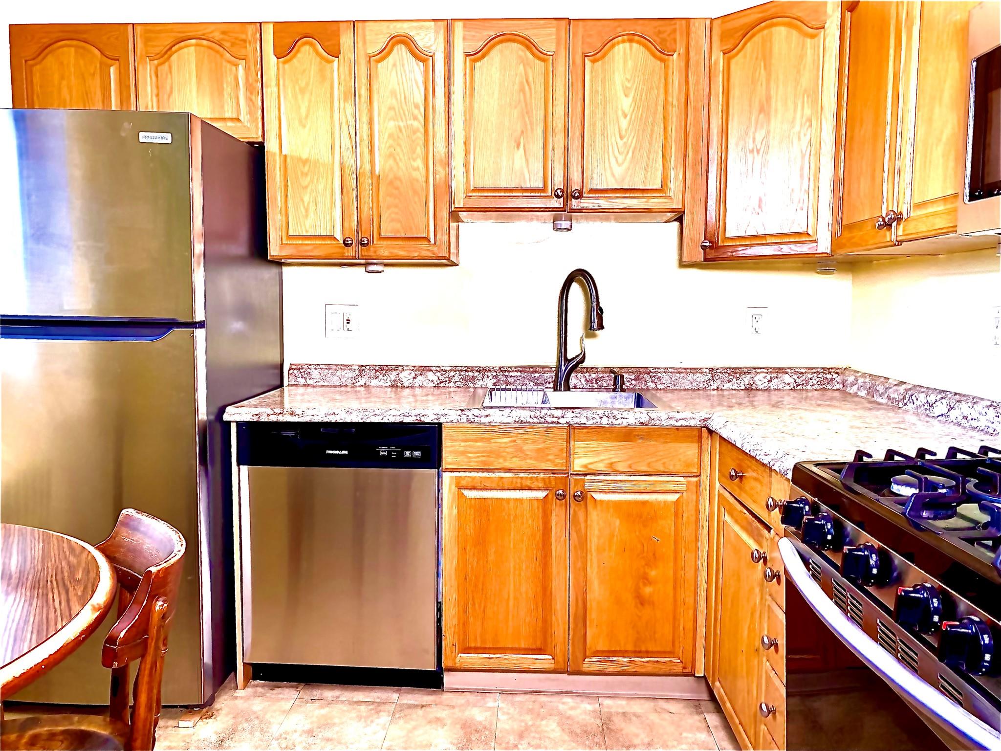 325 King Street #6J, Port Chester, New York image 2