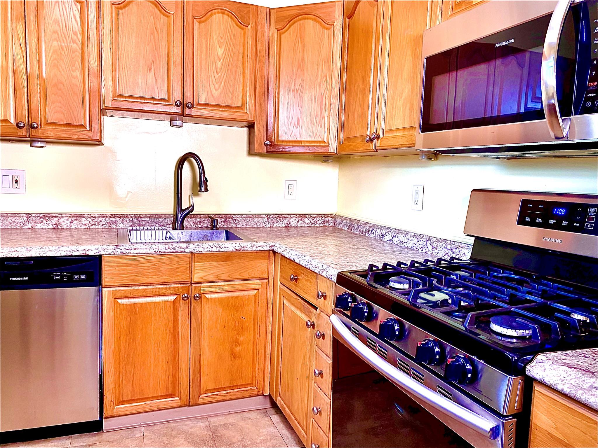 325 King Street #6J, Port Chester, New York image 4