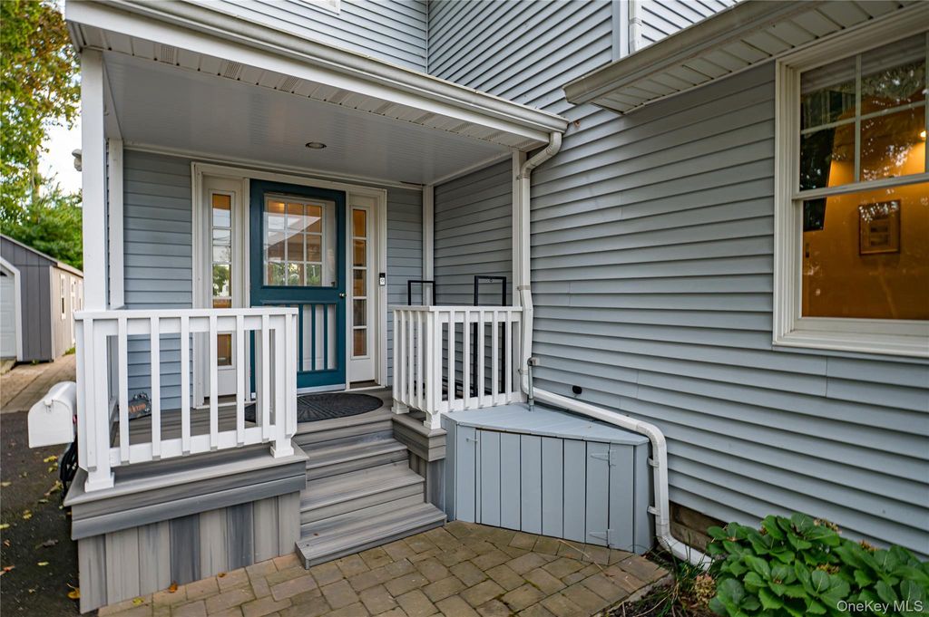 Photo of 190 Academy Street, Bayport, NY 11705 (MLS # 921350)