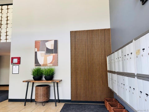 Condo For Rent - 1035 E Boston Post Road #1-5<br/> Mamaroneck, NY 10543