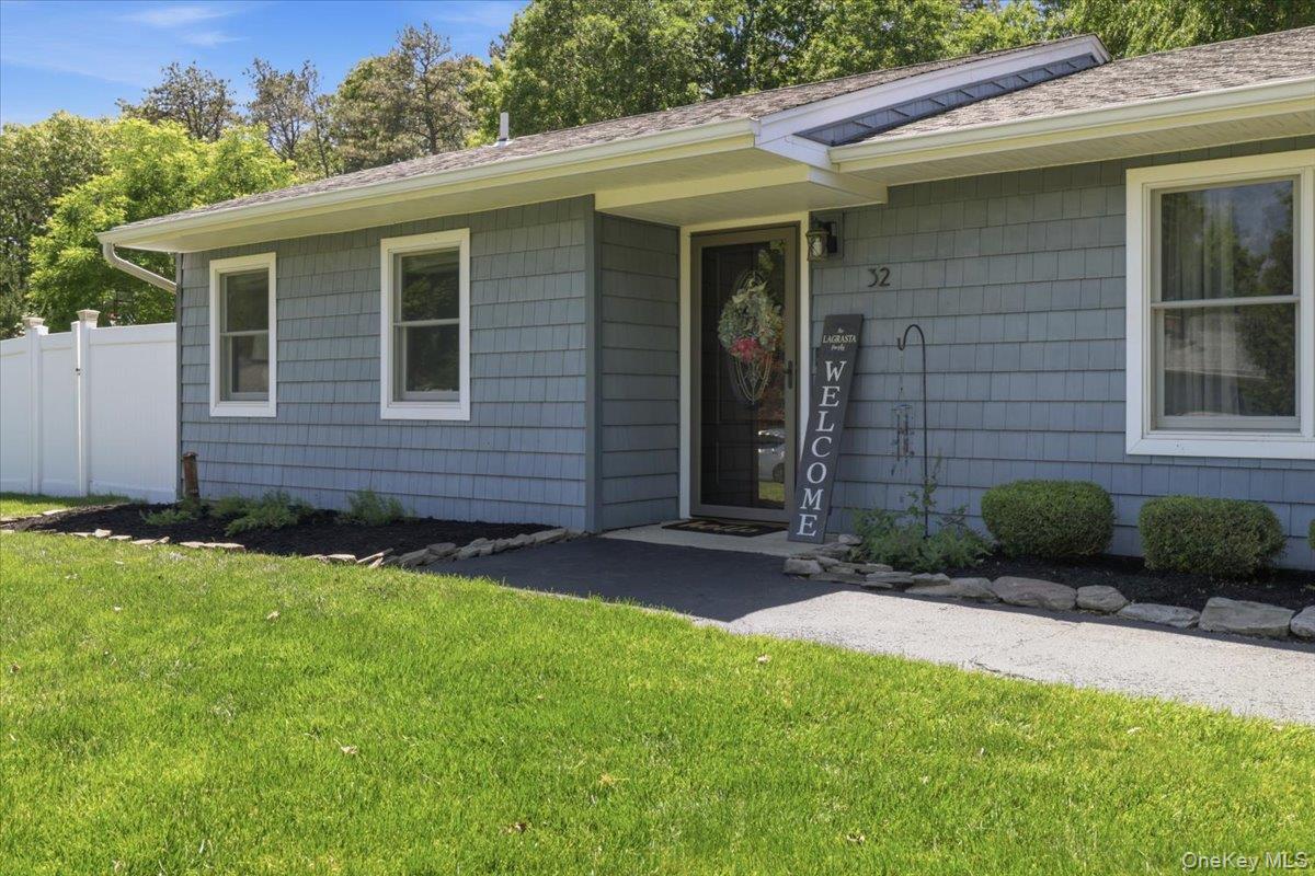 32 Henearly Drive - Photo 4