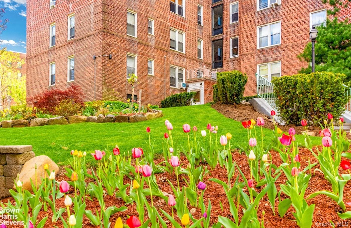 5645 Netherland Avenue 6E