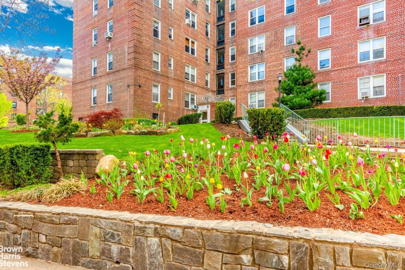 5645 Netherland Avenue 6E