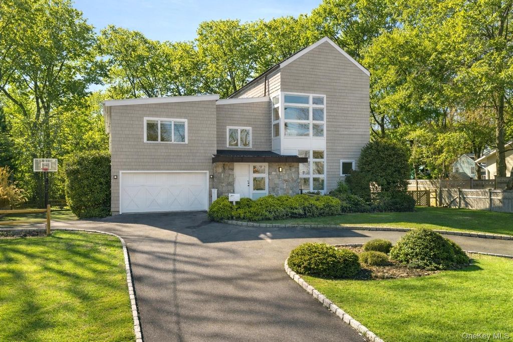 Photo of 4 Trails End, Rye, NY 10580 (MLS # 951328)