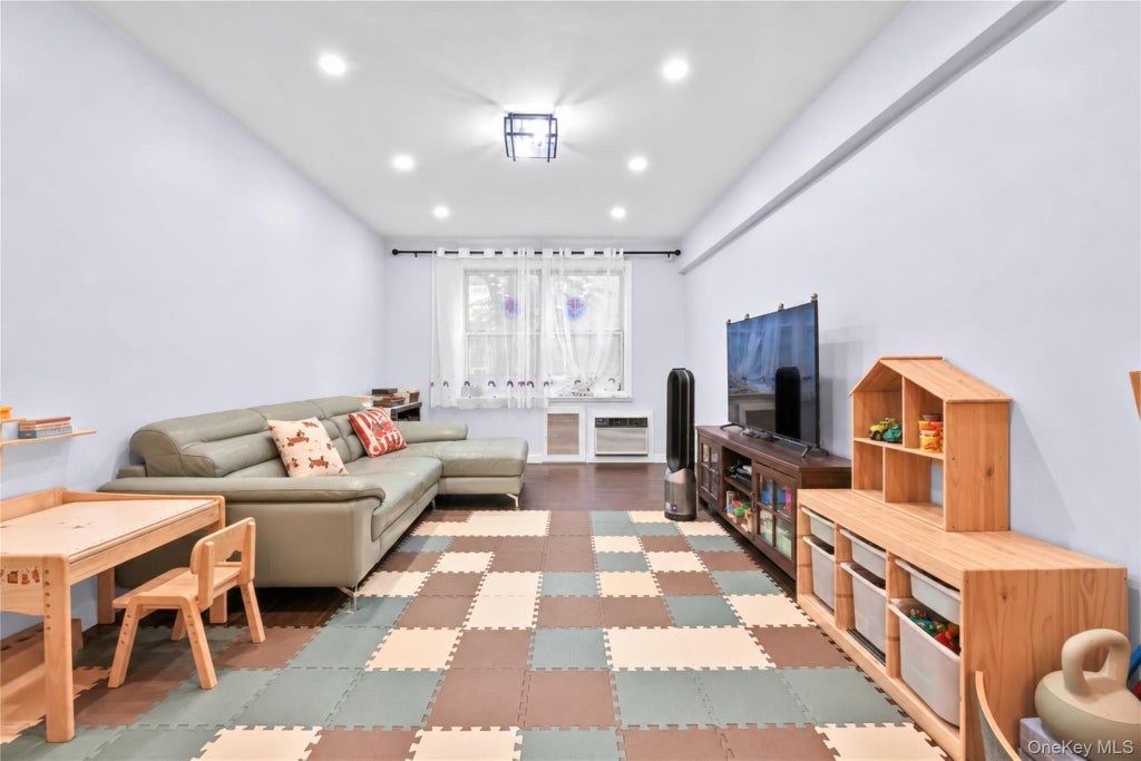 Photo of 26-25 Union Street #1C, Flushing, NY 11354 (MLS # 1053201)