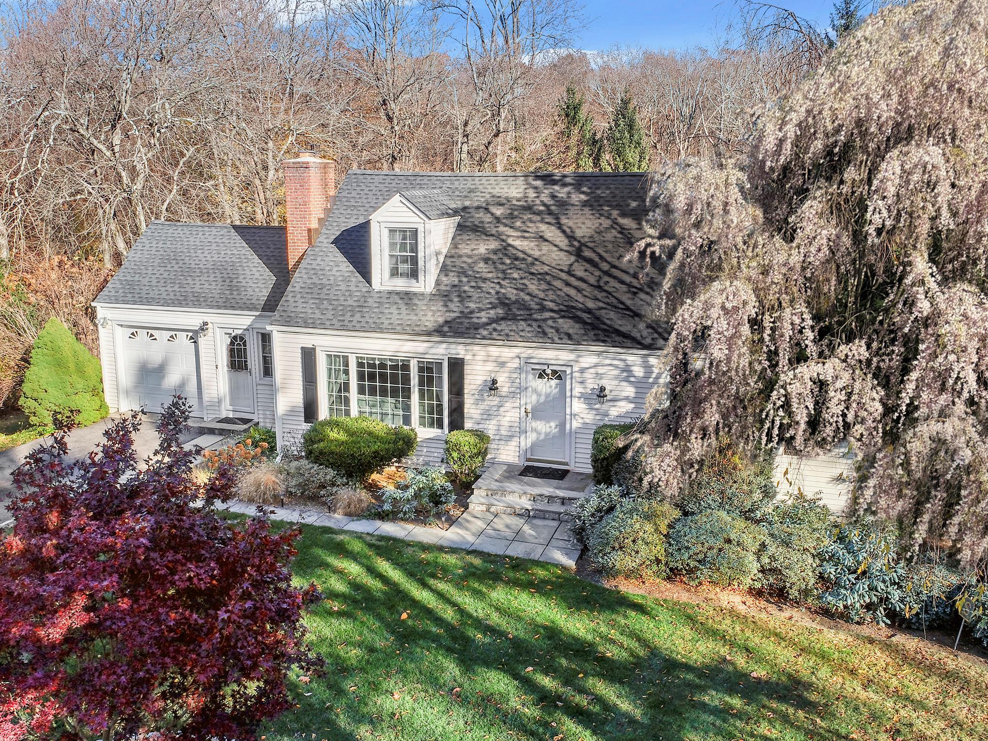 132 Devoe Road, Chappaqua, New York image 3