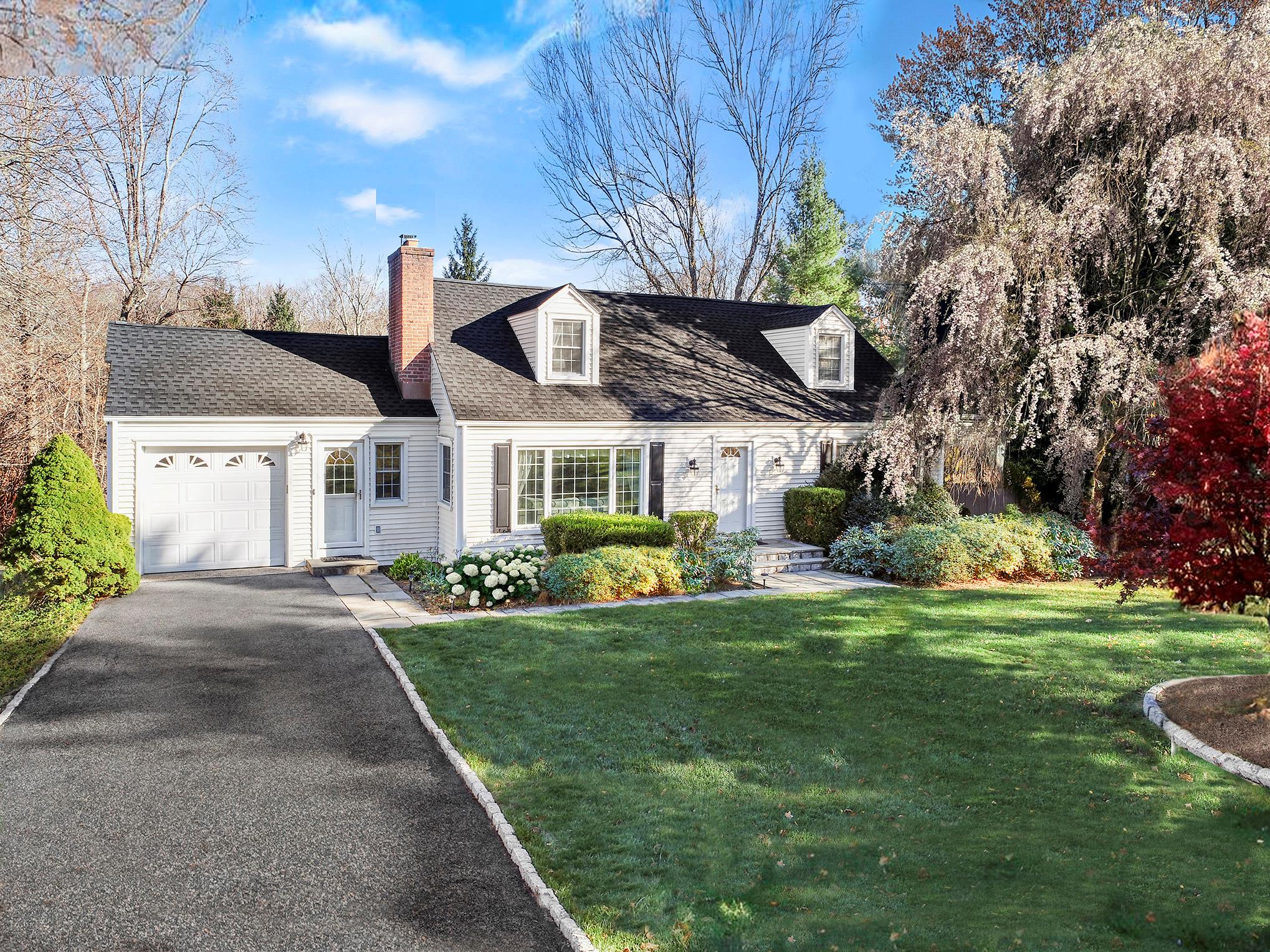 132 Devoe Road, Chappaqua, New York image 1