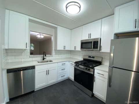 Photo of 85 N Middletown Road #A4, Nanuet, NY 10954 (MLS # 1029796)