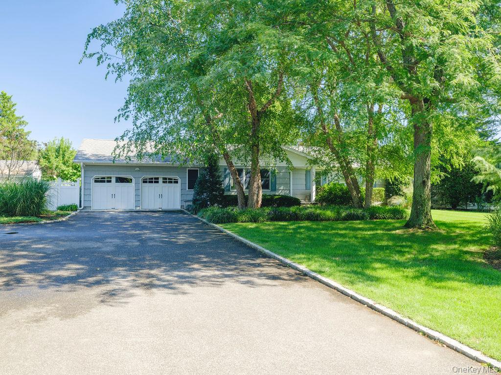 Photo of 2080 Elijahs Lane, Mattituck, NY 11952 (MLS # 1047144)