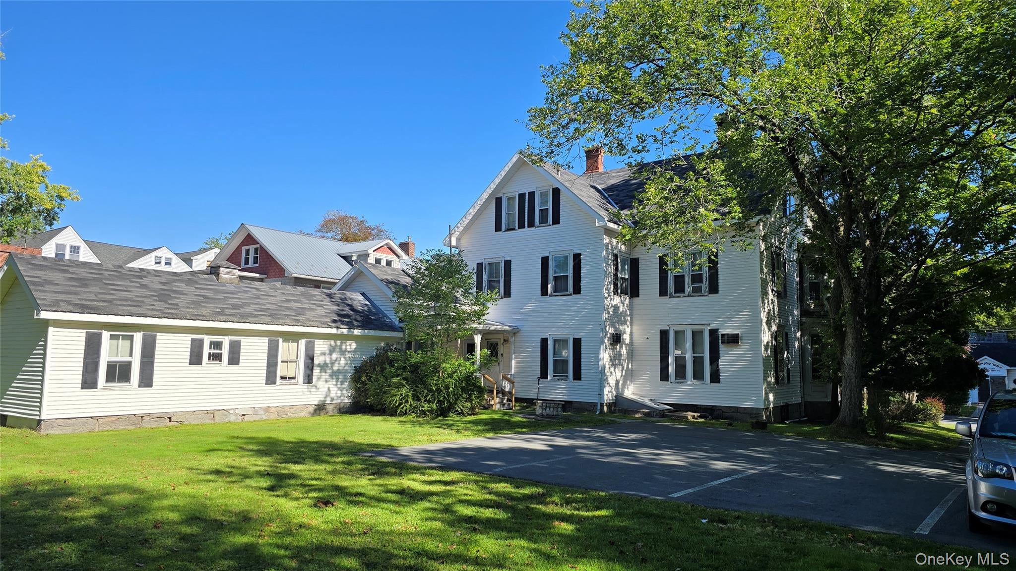11 Hamilton Avenue