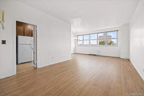 Homes For Sale - 555 Kappock Street #3T<br/> Bronx, NY 10463