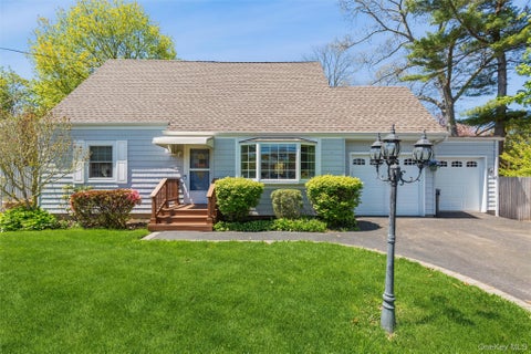 Homes For Sale - 458 Route 111 (hauppauge Road)<br/> Smithtown, NY 11787
