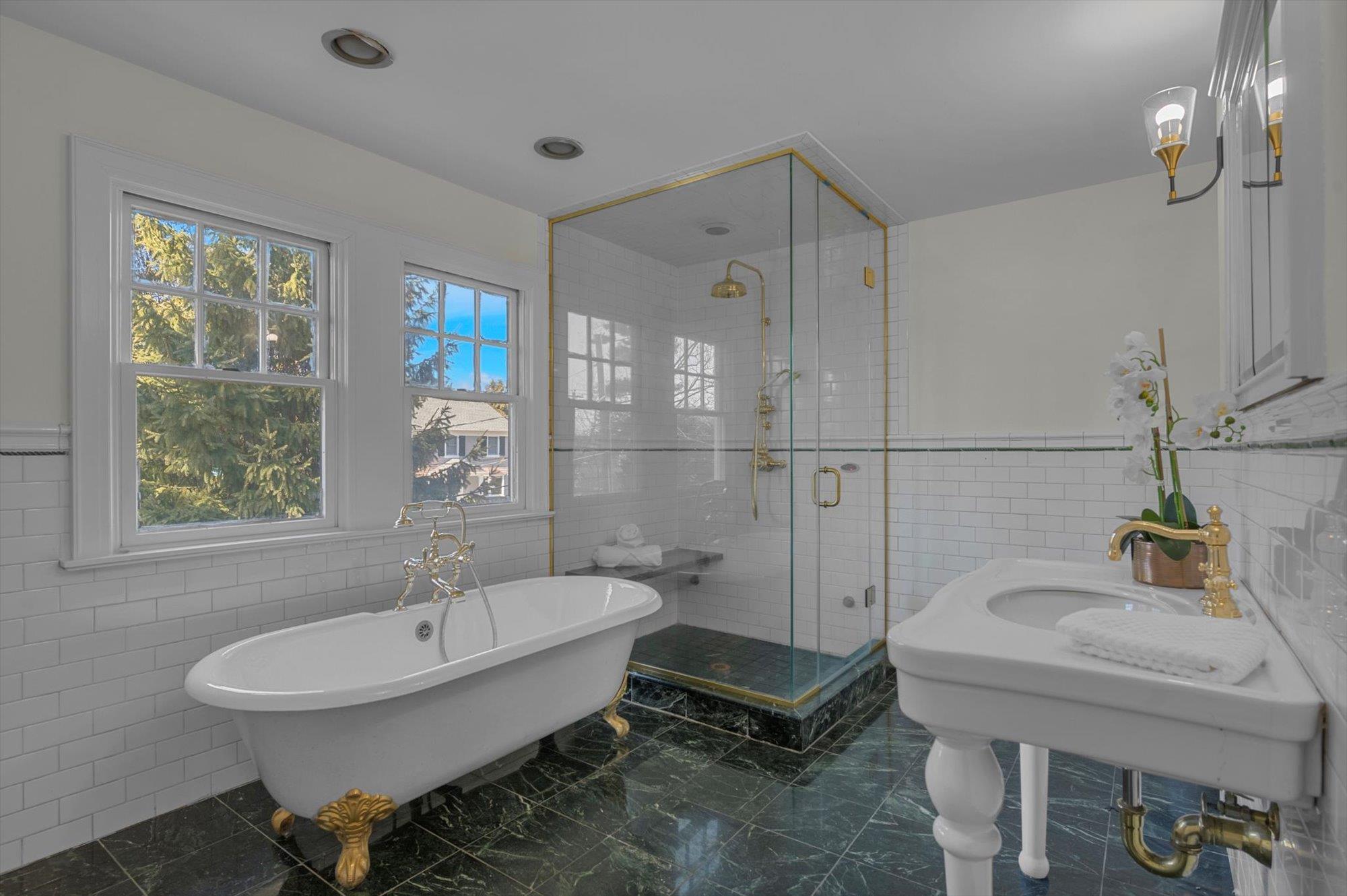 768 Plandome Road, Manhasset, New York image 24