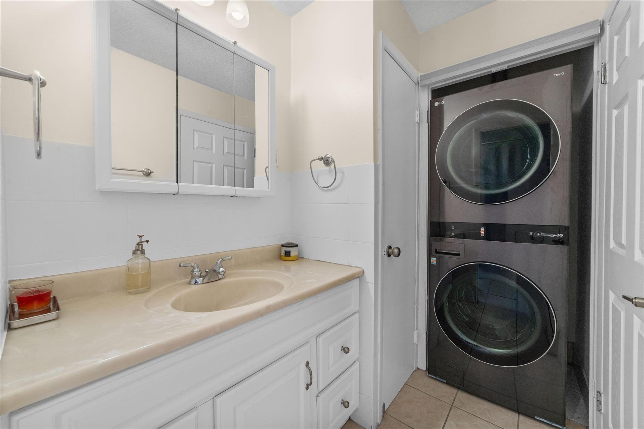 1 Granada Crescent #8, White Plains, New York image 22