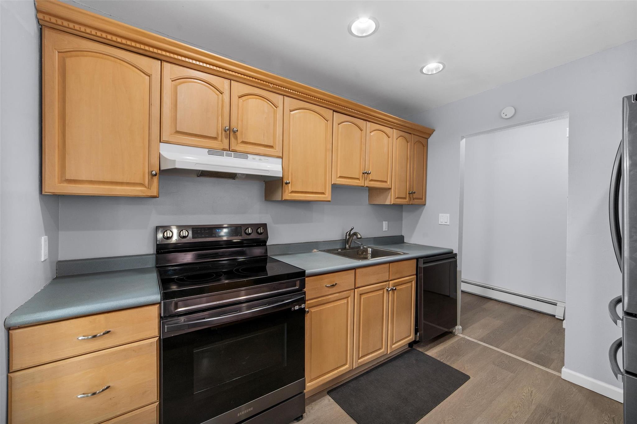 1 Granada Crescent #8, White Plains, New York image 14